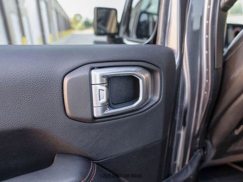 Used 2023 Jeep Gladiator Mojave w/ Trailer Tow Package image 86