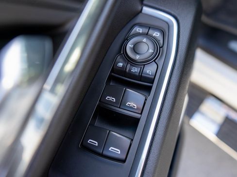 Used 2024 GMC Sierra 3500 SLT w/ X31 Off-Road Package image 16