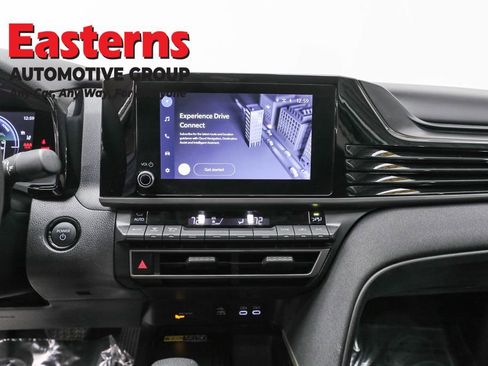 Used 2025 Toyota Camry LE image 12