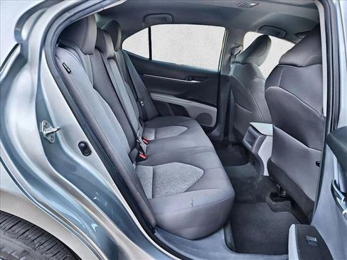 Used 2022 Toyota Camry LE FWD image 19