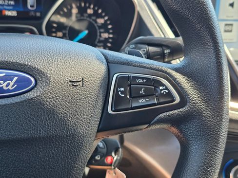 Used 2017 Ford Escape SE w/ Equipment Group 201A AWD/4WD image 26