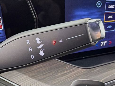 Used 2025 Chevrolet Tahoe LT image 18