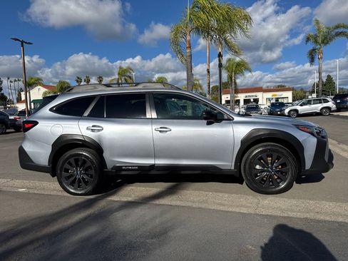 Certified 2023 Subaru Outback Onyx Edition XT image 5