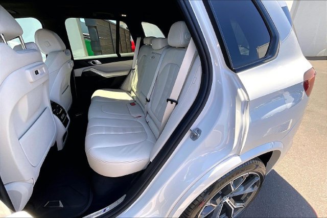 Used 2022 BMW X5 xDrive45e w/ M Sport Package AWD/4WD image 25