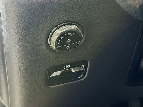 Certified 2026 Mercedes-Benz GLC 300 4MATIC image 10