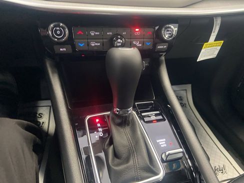 New 2026 Jeep Compass Limited image 31