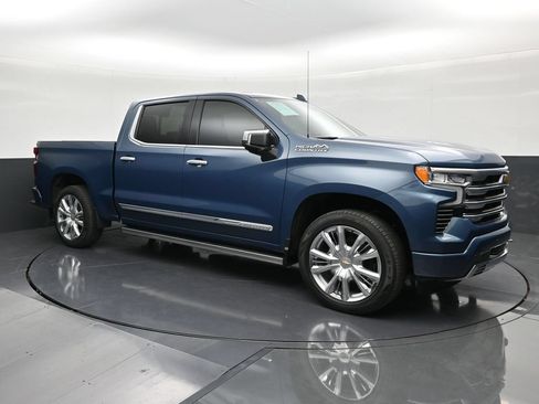 Used 2024 Chevrolet Silverado 1500 High Country AWD/4WD image 7