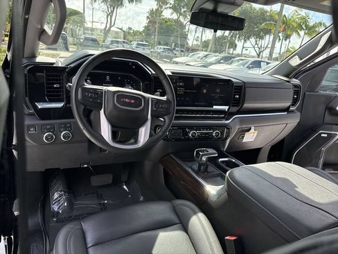 Used 2025 GMC Sierra 1500 Elevation w/ Elevation Premium Package AWD/4WD image 35