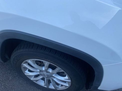 Used 2019 Jeep Cherokee Latitude w/ Popular Appearance Group FWD image 6