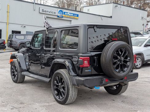 Used 2023 Jeep Wrangler Unlimited Sahara w/ Cold Weather Group image 10