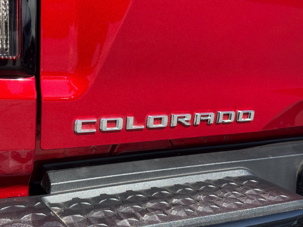 Used 2024 Chevrolet Colorado ZR2 w/ ZR2 Convenience Package III AWD/4WD image 11