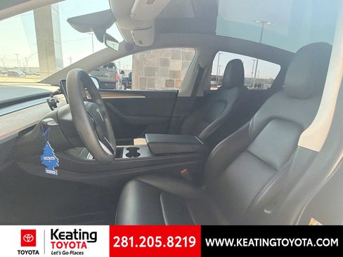 Used 2024 Tesla Model Y Long Range AWD/4WD image 9