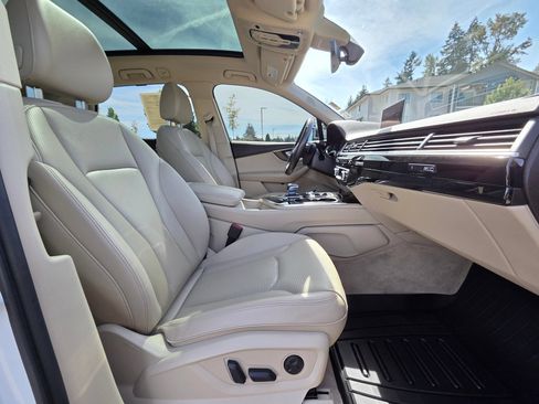 Used 2019 Audi Q7 3.0T Premium Plus w/ Premium Plus Package AWD/4WD image 32