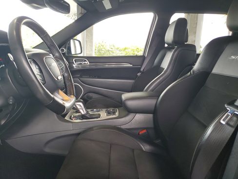 Used 2021 Jeep Grand Cherokee SRT image 21