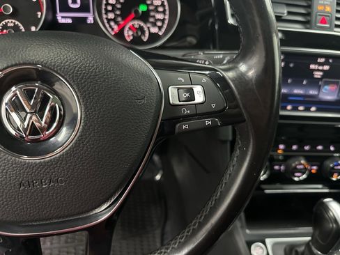 Used 2017 Volkswagen Golf SEL image 16