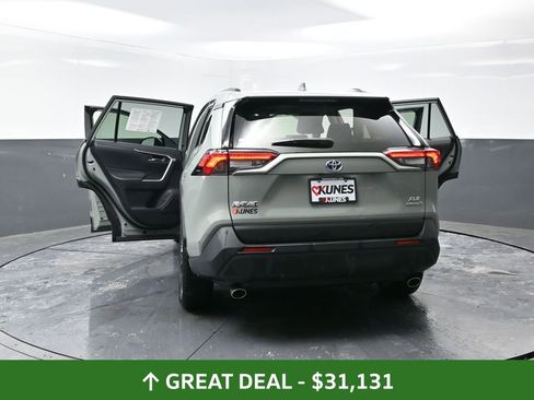 Used 2023 Toyota RAV4 XLE Premium image 60