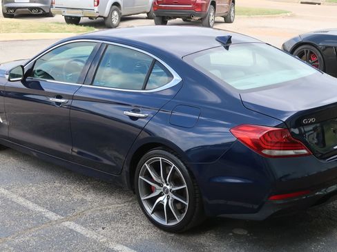 Used 2019 Genesis G70 2.0T Sport RWD image 13