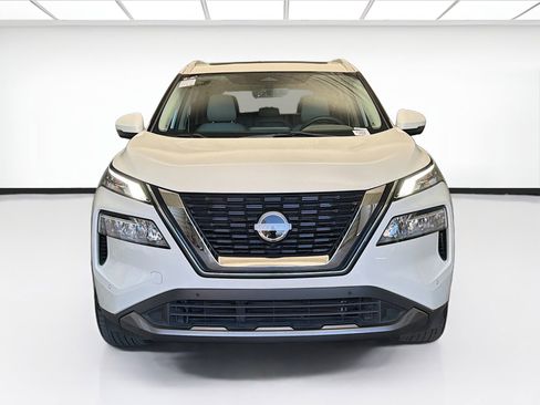 Used 2023 Nissan Rogue SL w/ SL Premium Package FWD image 2