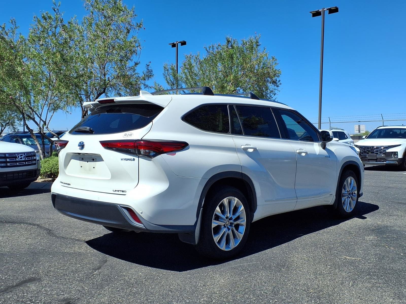 Used 2020 Toyota Highlander Limited AWD/4WD image 5