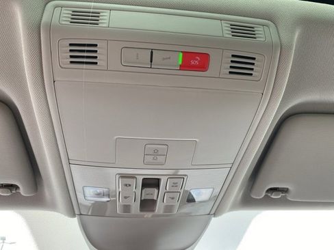 New 2024 Volkswagen Taos SE image 51