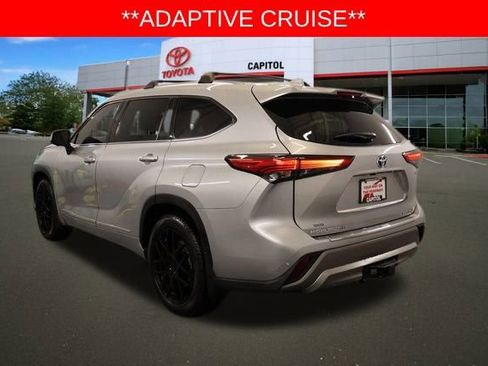 Used 2023 Toyota Highlander Platinum image 5