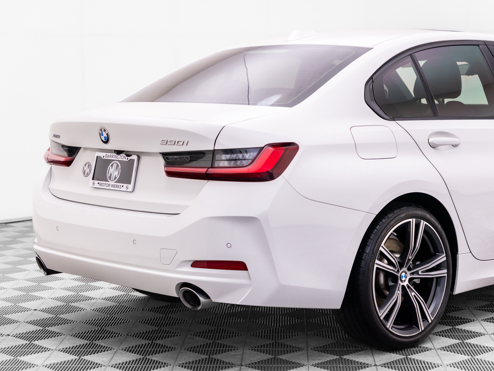 Certified 2023 BMW 330i xDrive Sedan w/ Driving Assistance Package AWD/4WD image 40