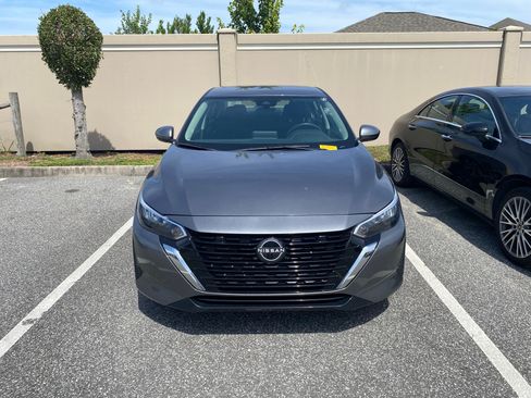 Used 2024 Nissan Sentra SV FWD image 2