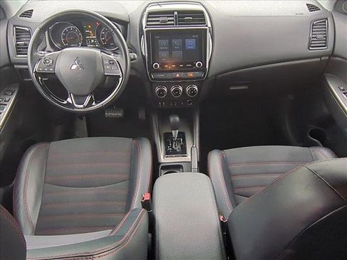 Used 2024 Mitsubishi Outlander Sport SE image 18