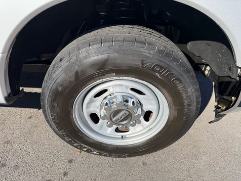 Used 2017 Ford F250 XL w/ Power Equipment Group image 15