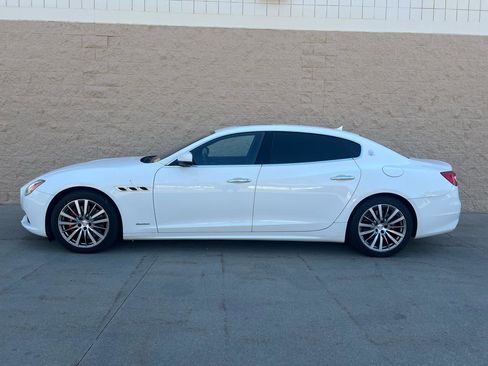 Used 2017 Maserati Quattroporte S GranLusso RWD image 2