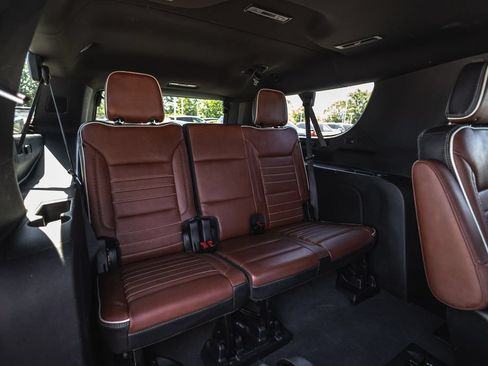 Used 2024 GMC Yukon XL Denali Ultimate AWD/4WD image 35