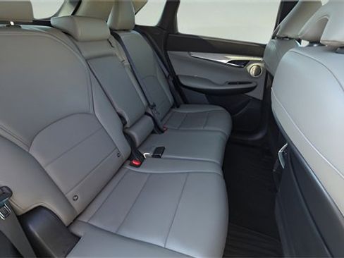 Used 2023 INFINITI QX50 Sensory w/ Accent Package image 15