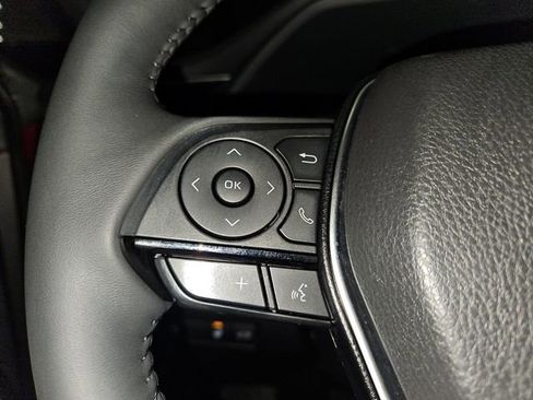 Used 2023 Toyota Venza Limited image 24