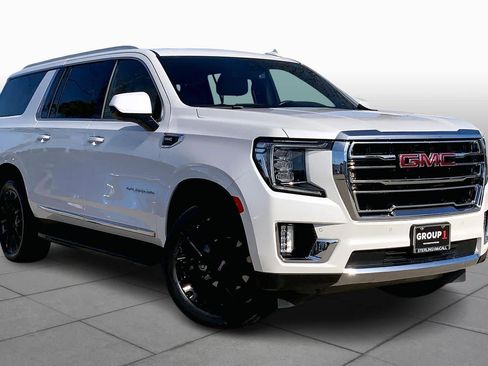 Used 2023 GMC Yukon XL SLT image 2