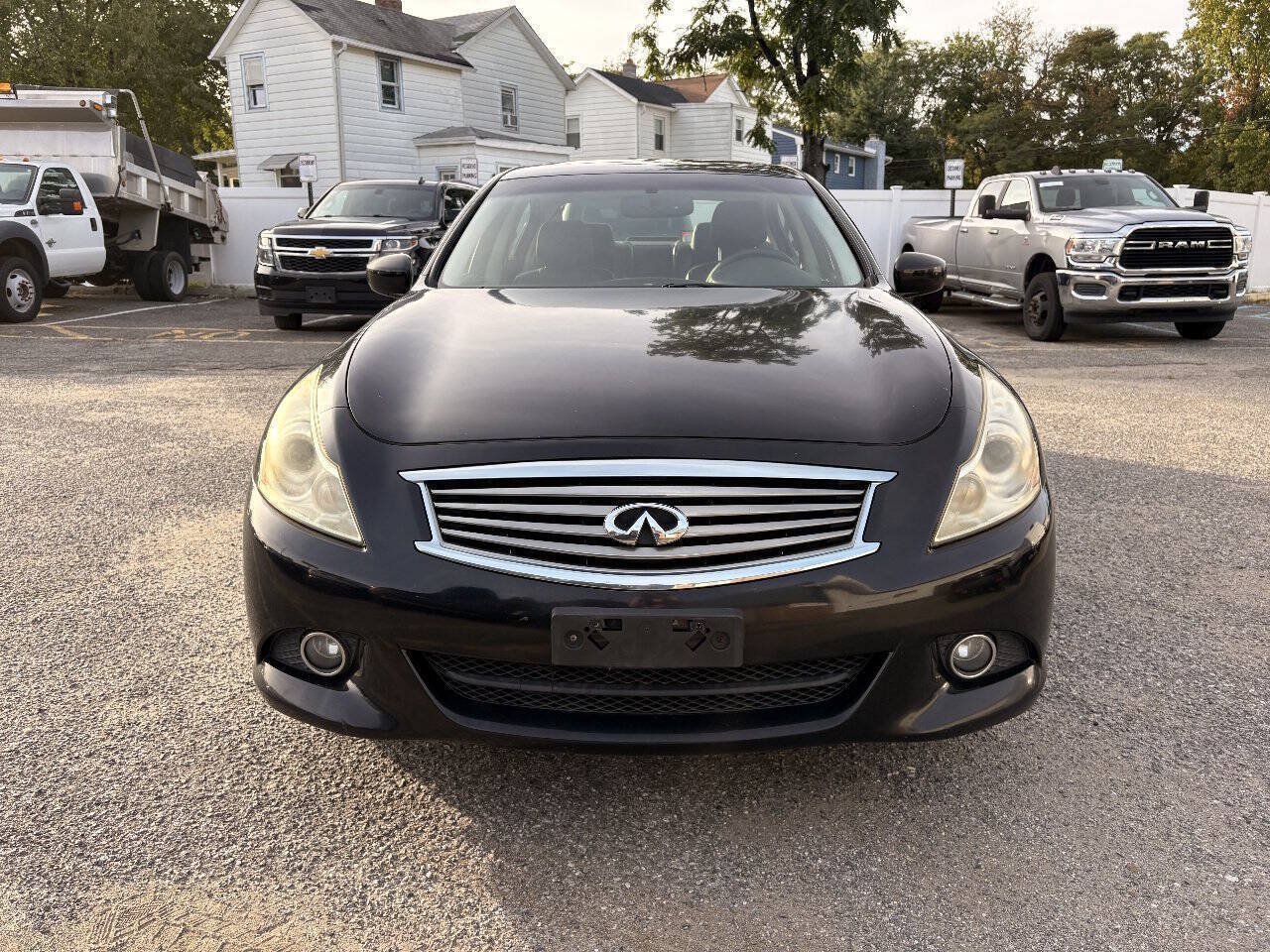 Used 2011 INFINITI G25 x w/ Moonroof Pkg AWD/4WD image 3