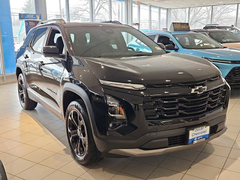 New 2026 Chevrolet Equinox LT w/ Convenience Package II AWD/4WD image 2