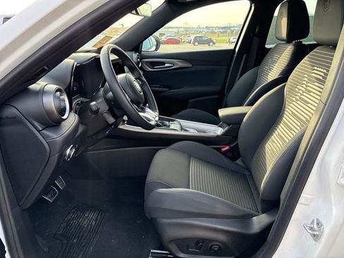 Used 2025 Alfa Romeo Tonale image 7