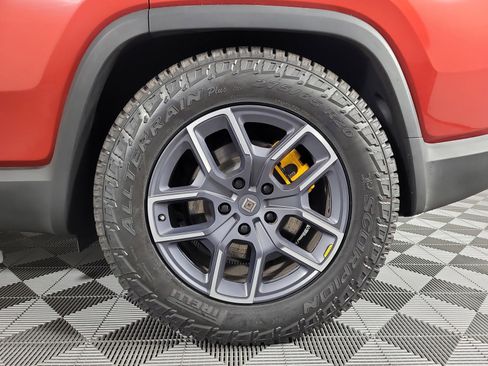 Used 2023 Rivian R1S Launch Edition image 10