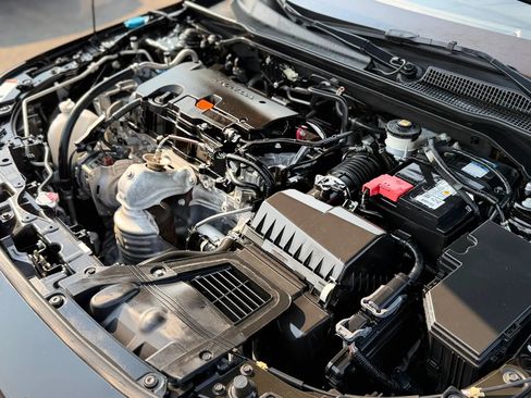 Used 2022 Honda Civic Sport image 10