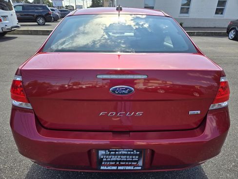 Used 2010 Ford Focus SEL image 7