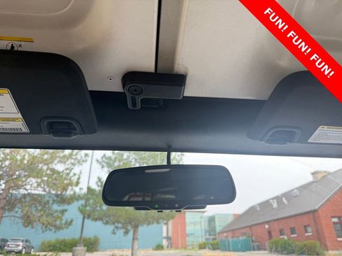 Used 2017 Jeep Wrangler Unlimited Sahara image 18