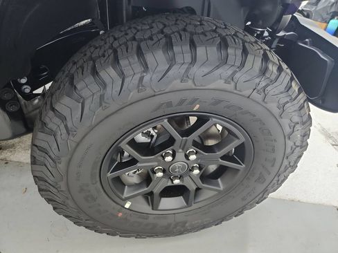 New 2026 Jeep Wrangler Unlimited Sport AWD/4WD image 33