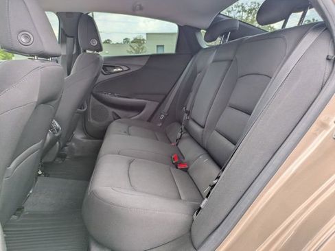 Used 2019 Chevrolet Malibu LT FWD image 13