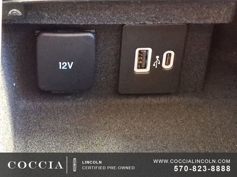 Certified 2024 Lincoln Corsair AWD image 25