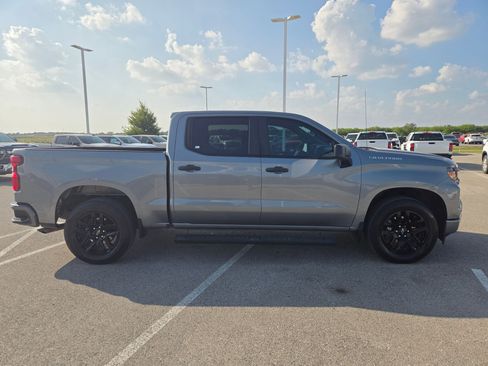 Used 2024 Chevrolet Silverado 1500 Custom RWD image 2