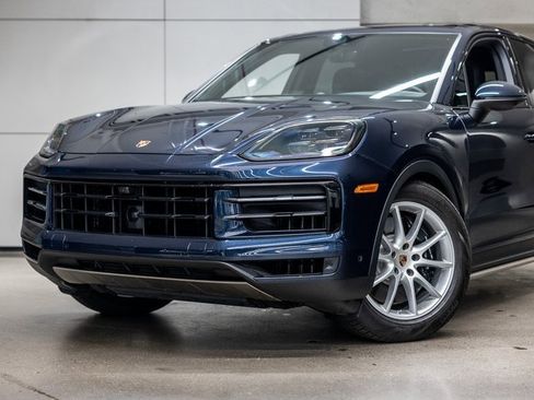 Certified 2025 Porsche Cayenne S image 20