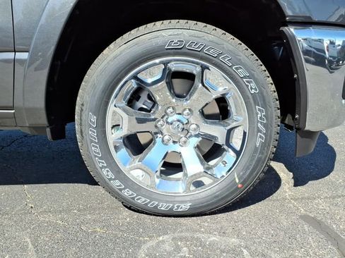 New 2026 RAM 1500 Big Horn AWD/4WD image 9