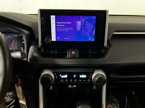 Used 2023 Toyota RAV4 LE image 17