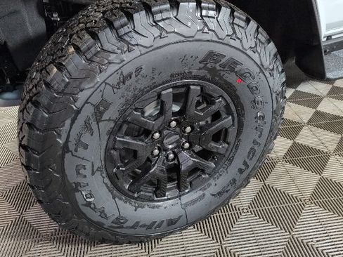 New 2026 Ford Bronco Raptor w/ Interior Carbon Fiber Pack AWD/4WD image 8