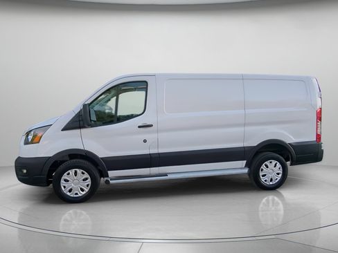 Certified 2025 Ford Transit 250 Low Roof w/ Exterior Upgrade Package RWD image 13